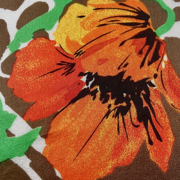 BILL BLASS colourful vintage silk scarf - Picture 4 of 10